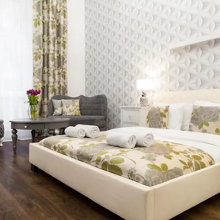 Househost Apartment: Boguslawskiego Street *