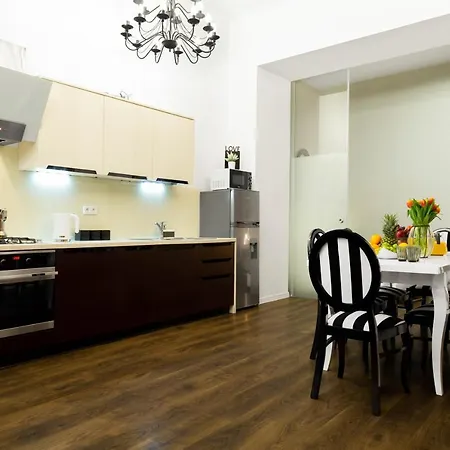 Househost Apartment: Boguslawskiego Street Lägenhet Kraków