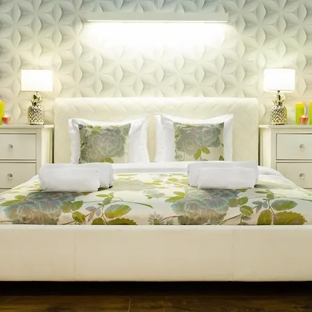 Lägenhet Househost Apartment: Boguslawskiego Street *