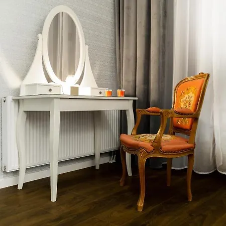 Househost Apartment: Boguslawskiego Street