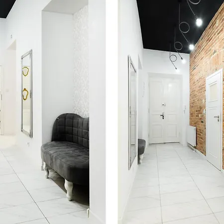 Househost Apartment: Boguslawskiego Street アパート *